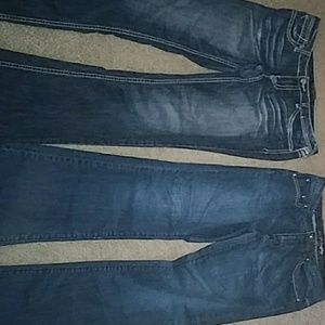 2 pairs of womans jeans